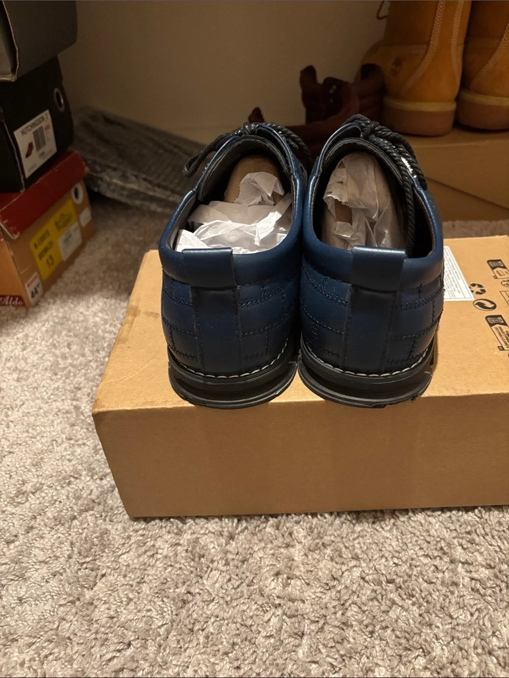 Casual Men's Navy and Black Lace-Up Sneakers